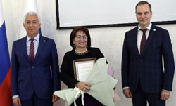 ХьхьичIунсса учительтуран наградартту дуллунни