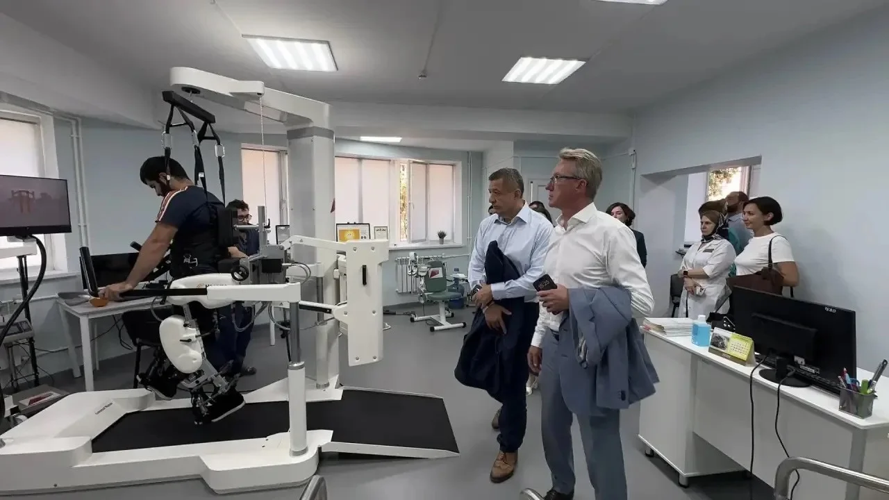 Делегация АП РФ и фонда «Защитники Отечества» оценила систему реабилитации ветеранов СВО