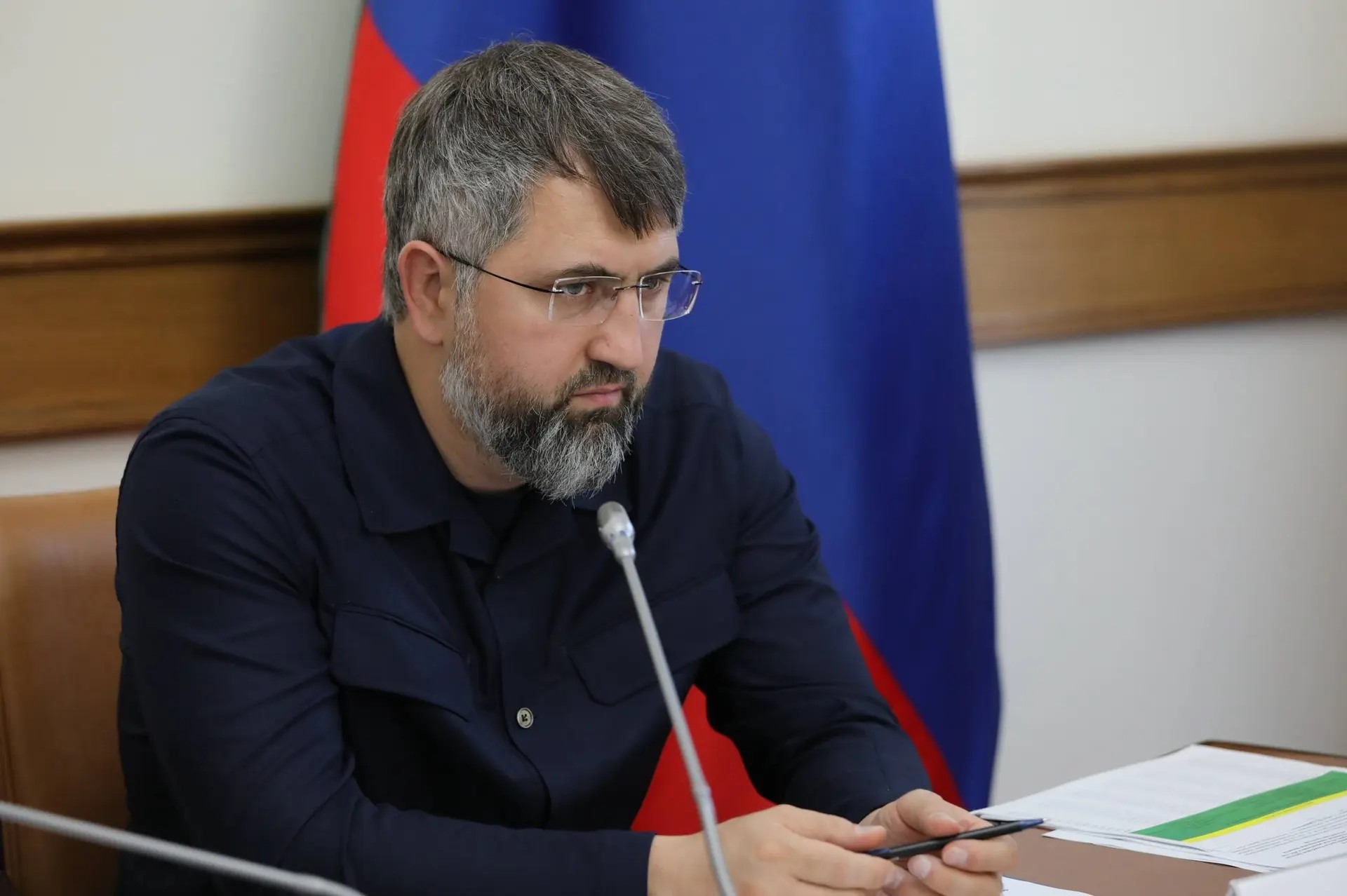 Рамазанов поручил ускорить ввод школ в Ветеране