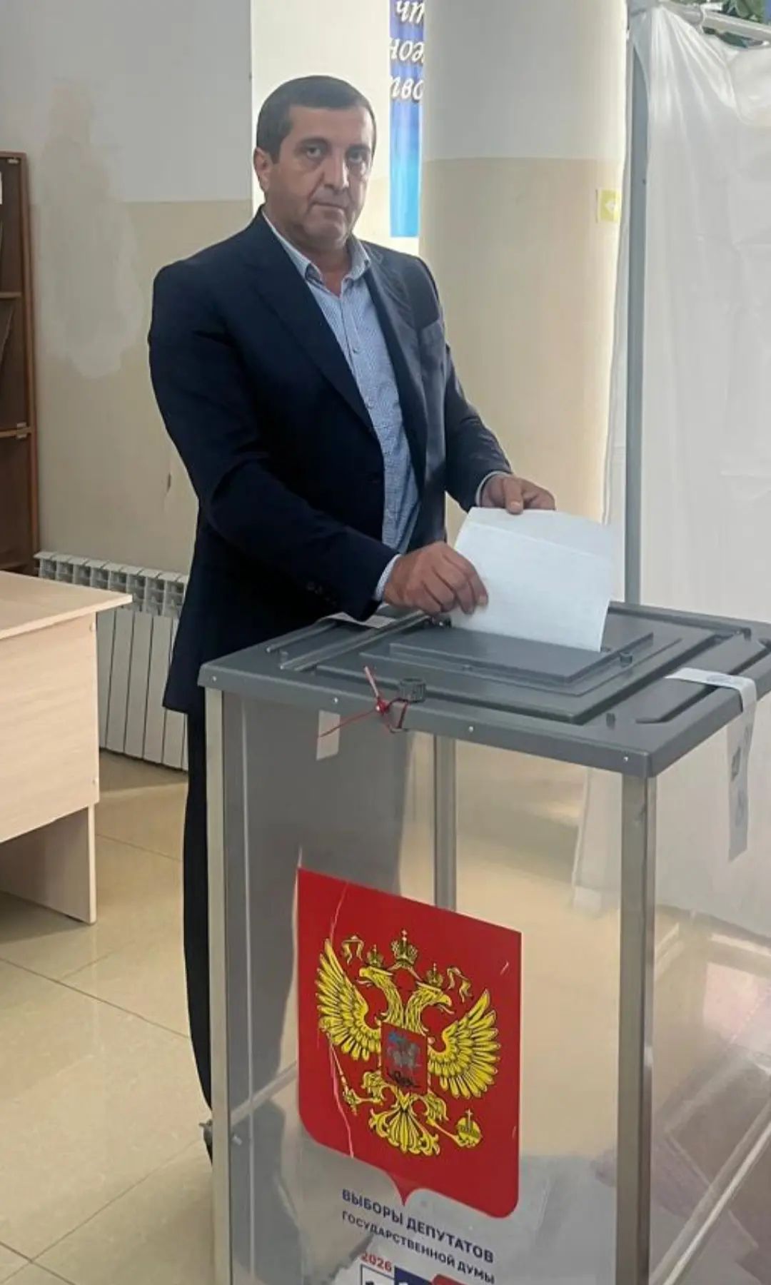 Главврач больницы Дагестанских Огней проголосовал на выборах