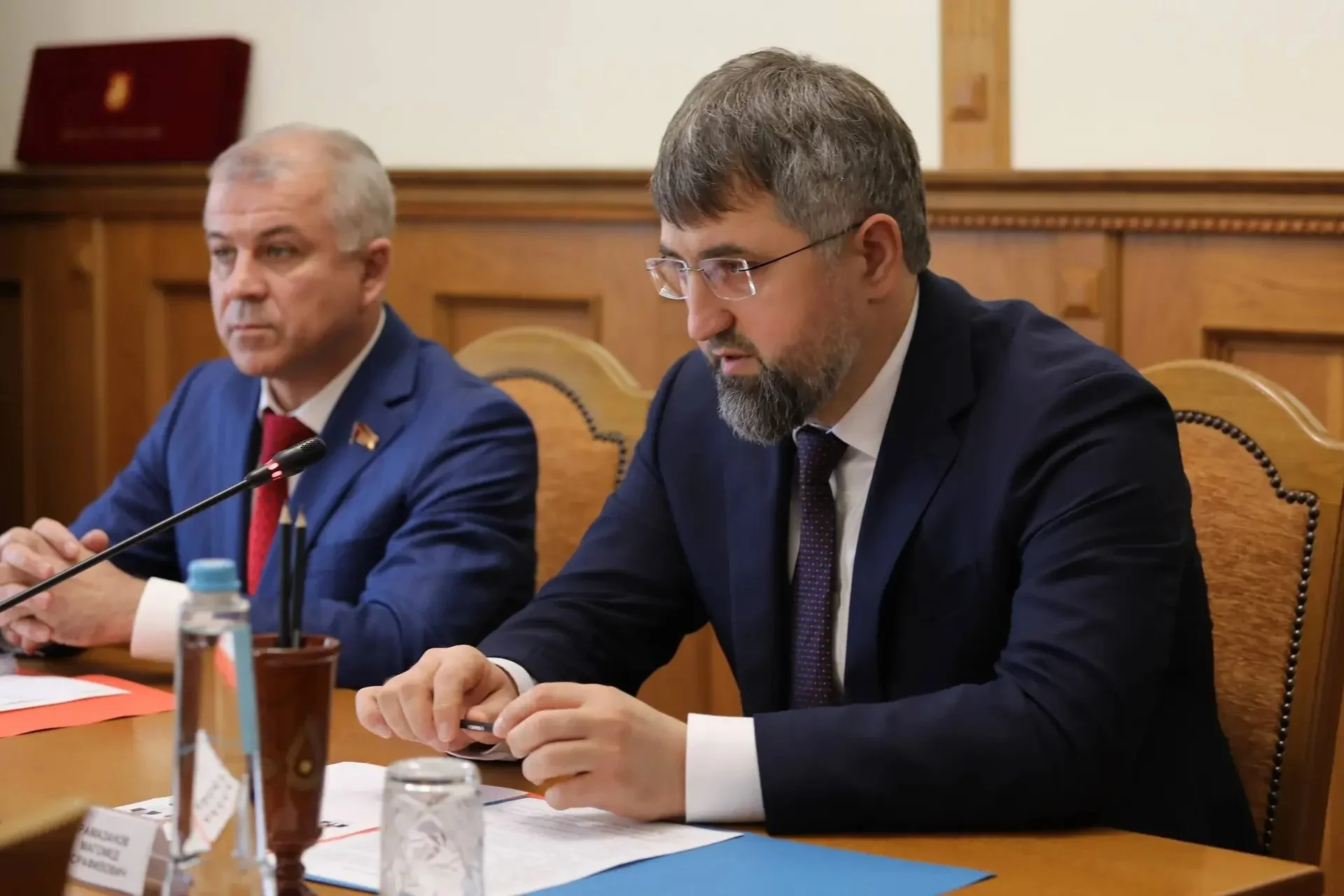 Рамазанов обсудил с фракцией КПРФ в Дагестане развитие АПК и мелиорации