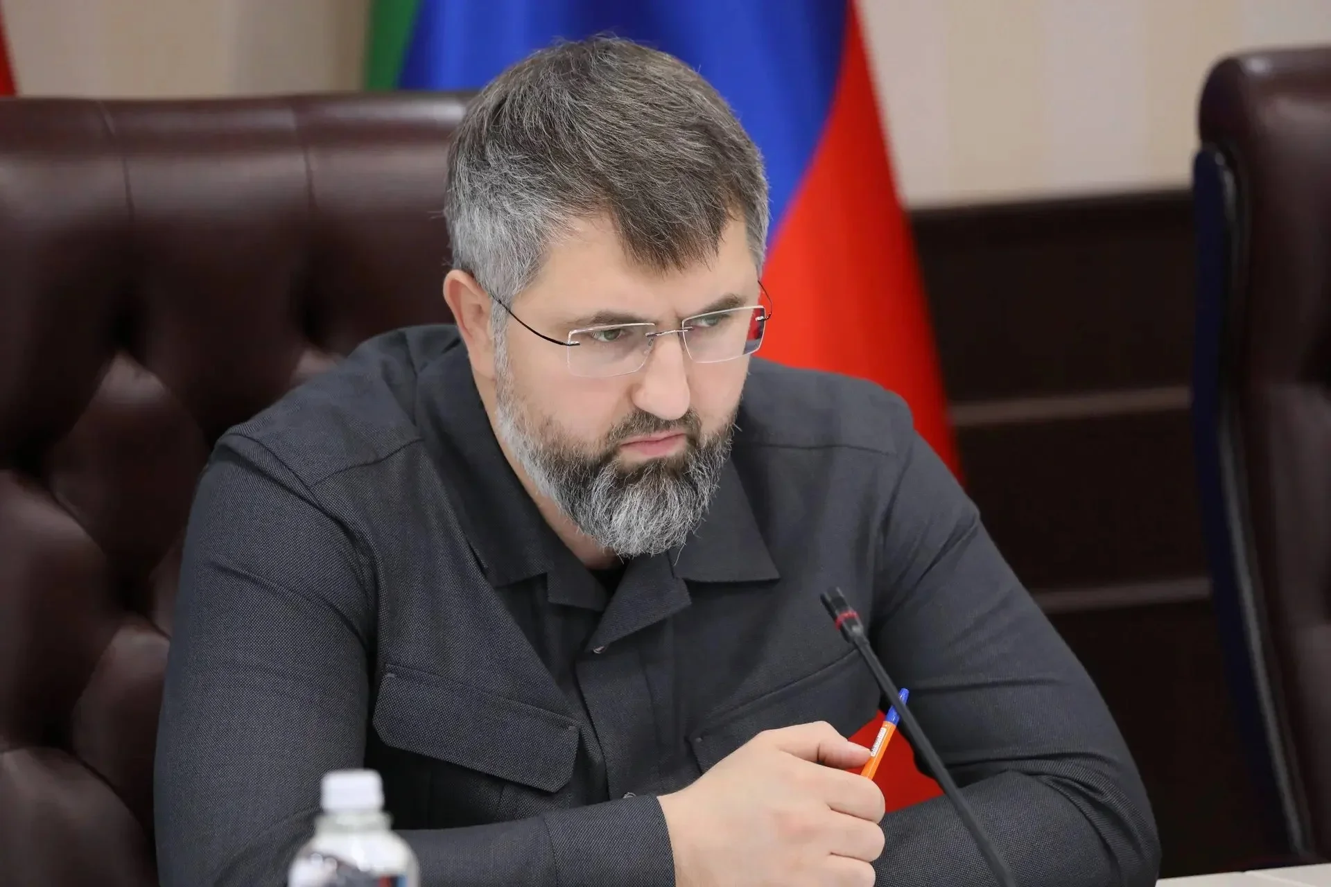 Рамазанов взял на личный контроль нормализацию жизни на улице Перова в Махачкале