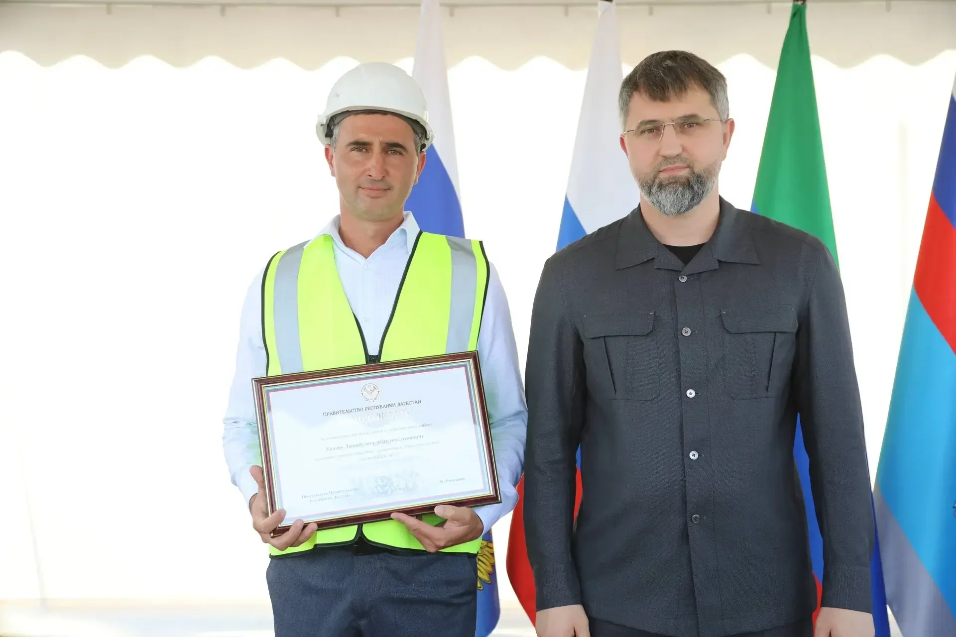 Рамазанов наградил строителей моста через Сулак