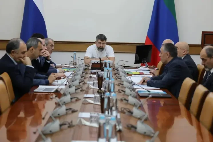 Рамазанов потребовал ускорить исполнение бюджета Дагестана