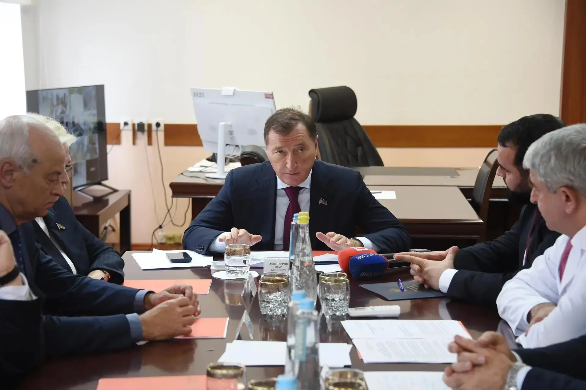 Аскендеров возглавил рабочую группу по контролю за строительством детского онкокорпуса в Дагестане