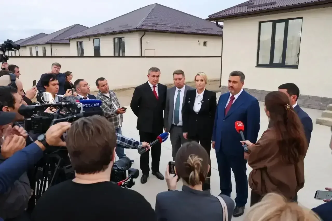 В Дагестане вручили ключи от 52 новых домов жителям Мамедкалы