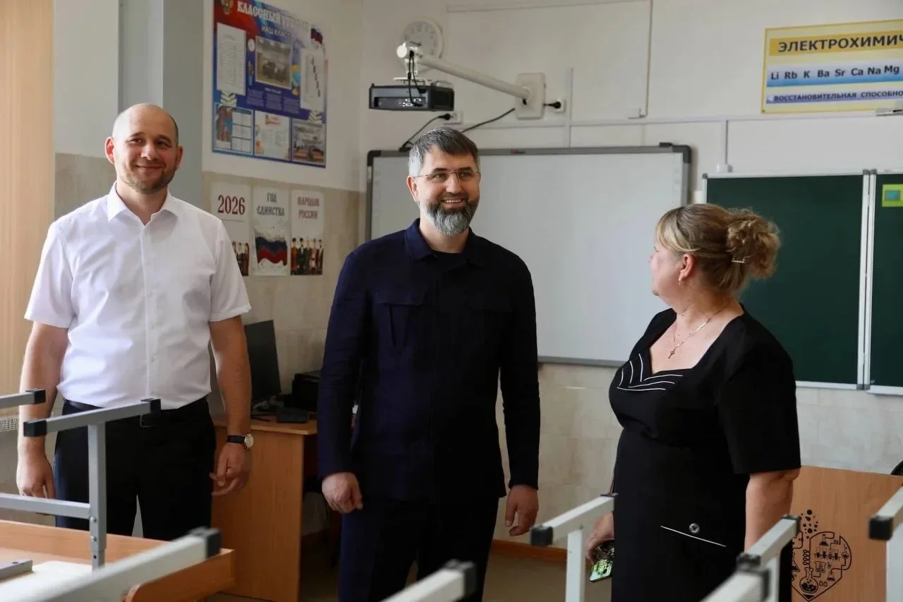 Магомед Рамазанов проинспектировал новую школу-флагман в Кизляре