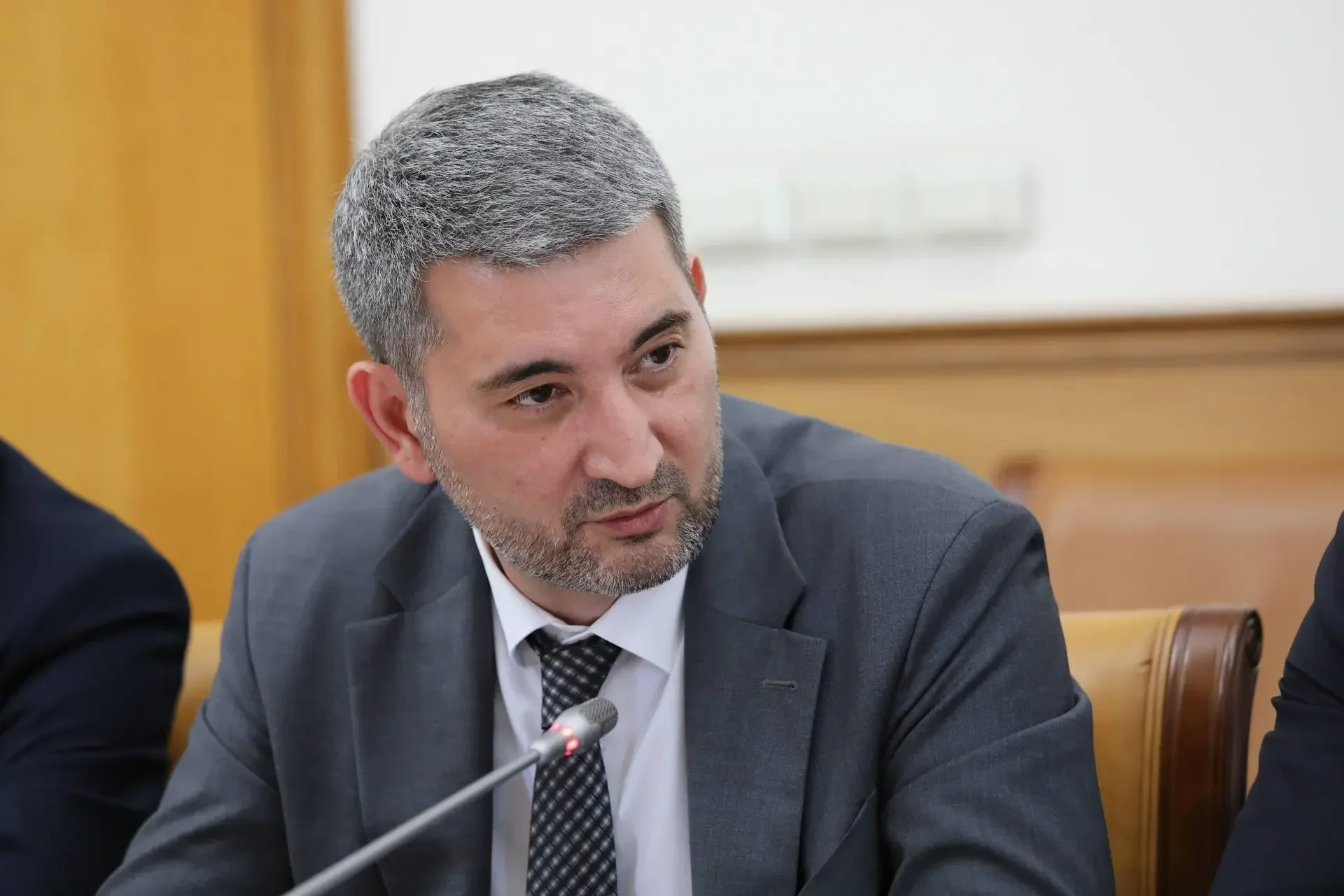 Минэнерго Дагестана попросило федеральное ведомство содействия в поставках оплаченного топлива на АЗС