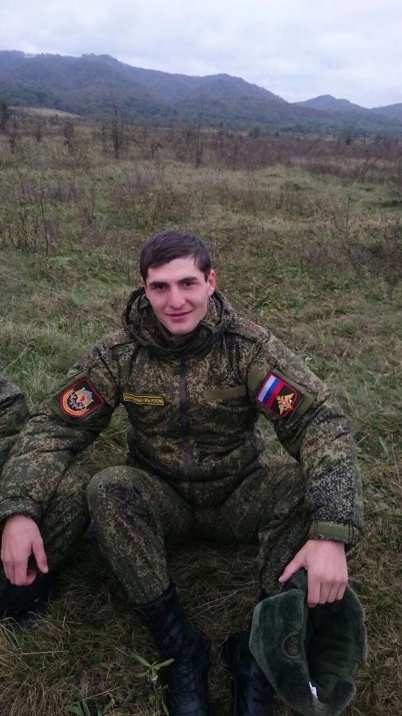 На Украине погиб единственный сын четырех сестер