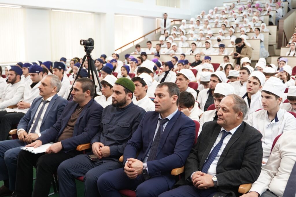 Среди молодежи Дагестана стартовал республиканский конкурс «Золотые правила нравственности»